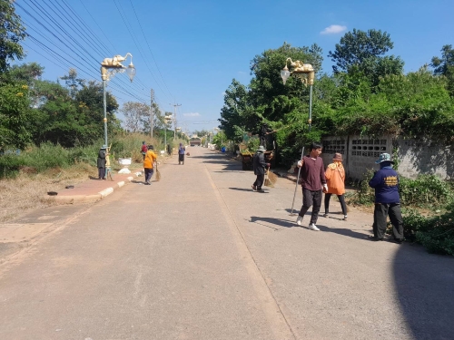 ดำเนินการพัฒนาความสะอาด ตัดหญ้า ปรับปรุงภูมิทัศน์ ซอยเทศบาล 30