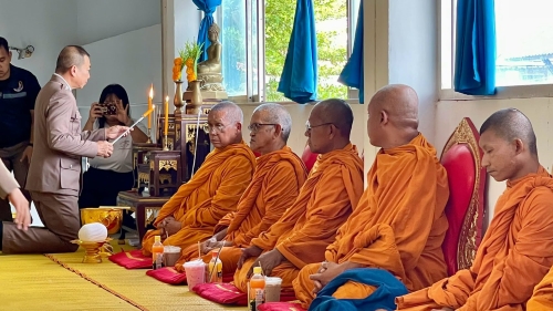 พิธีทำบุญตักบาตรเลี้ยงเพลพระสงฆ์ จำนวน 9 รูป เนื่องในวันตำรวจ